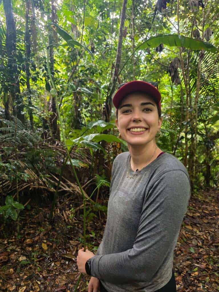 Sarah Dean first came to Las Casas de la Selva at age fourteen. Twelve years and three visits later, we walked familiar trails, sheltered beneath a durian tree in the rain, and planted a rare native tree, a day that held so much of what makes a long-lived project precious: friendship, shared work, and the joy of coming back.